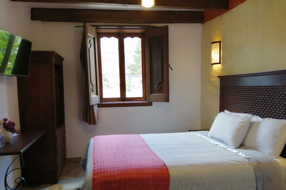 Double Room | Iron/ironing board, free WiFi, bed sheets
