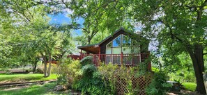 Peach Cabin, 1 Bedroom | Exterior - Mendelbaum Winery Guest Cabins (Fredericksburg)