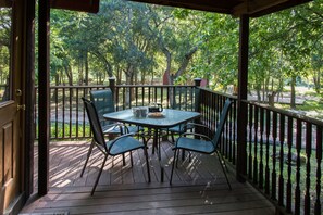 Exterior detail - Mendelbaum Winery Guest Cabins (Fredericksburg)