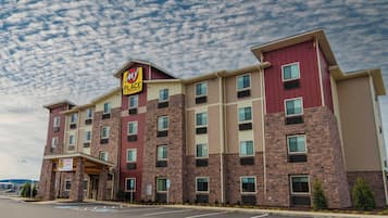 Vista frontal de la propiedad