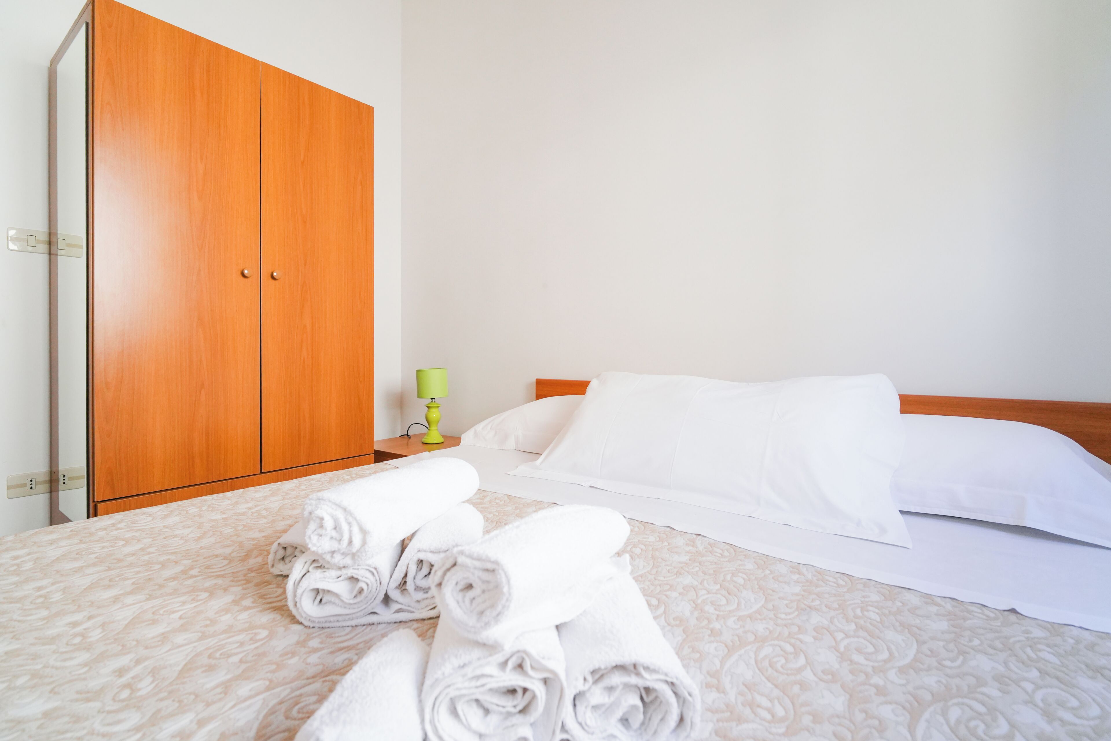 Free WiFi, bed sheets
