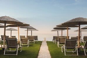 On the beach - Kalamaki Beach Hotel - Zakynthos Island (Zakynthos)