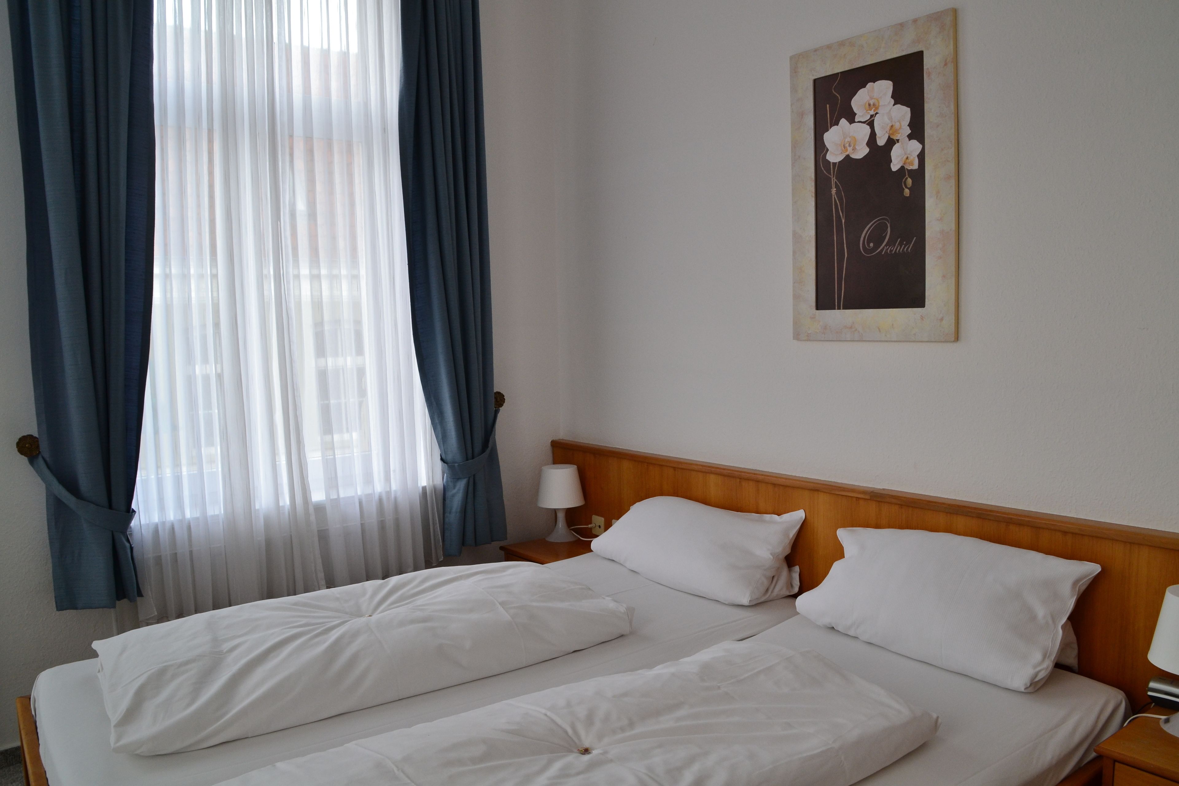 Verdunkelungsvorhänge, kostenloses WLAN