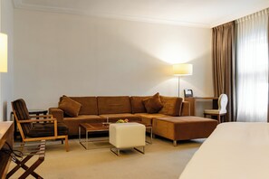 套房 (Diplomatic) | 迷你吧、房內夾萬、書桌、免費嬰兒床