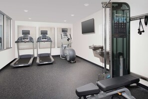 Fitness facility - WoodSpring Suites Seattle Redmond (Redmond)
