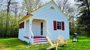 Classic-Ferienhaus, Küche, Blick auf den Innenhof