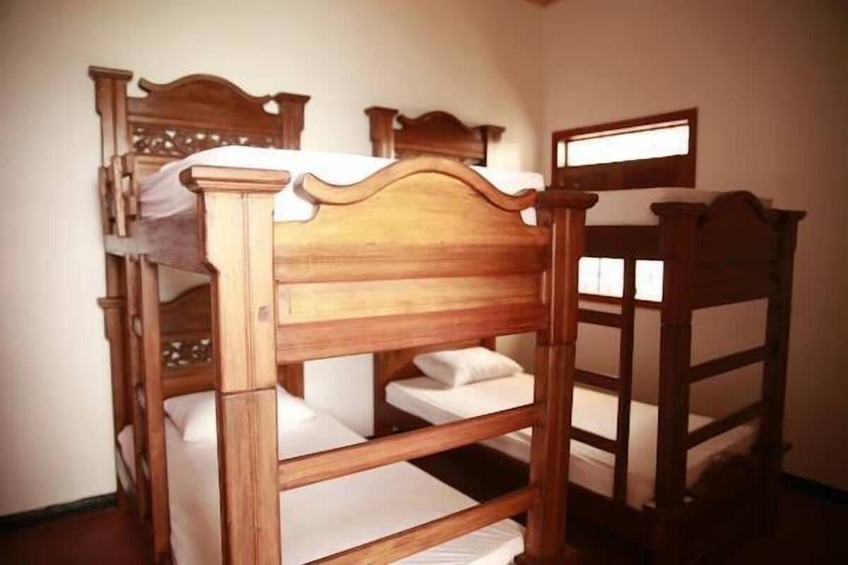 Shared Dormitory, Shared Bathroom