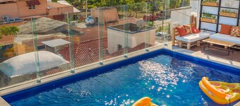 Nomads Hotel & Rooftop pool