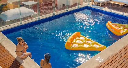 Nomads Hotel & Rooftop pool