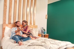 Chambre Double Deluxe, 1 lit double | Coffres-forts dans les chambres, fer et planche à repasser