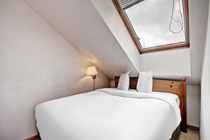 Appart'hôtel, 2 chambres | 2 chambres, lits bébé (en supplément), Wi-Fi gratuit, draps fournis