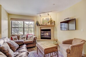 Condo, 1 Bedroom | Living room | TV - Wake up to Winter Wonderland 1Br 1Ba-Downtown Breck Sleeps 4 (Breckenridge)