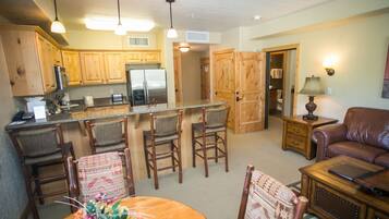 Condo, 2 Bedrooms | Private kitchen | Full-size fridge, microwave, oven, stovetop