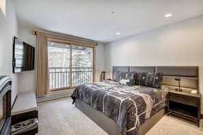 Townhome, 3 Bedrooms | 3 bedrooms, free WiFi, bed sheets - 3br Slopeside Beaver Creek  Ski-in, Sleeps 10 3 Bedroom Townhouse by RedAwning (Avon)