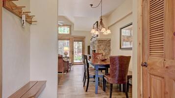 Casa de ciudad, 2 habitaciones | Restaurantes