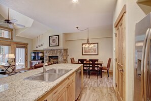 Townhome, 2 Bedrooms | Private kitchen | Full-size fridge, microwave, oven, stovetop - Ski-in 2br  W/luxe Decor Steps To Winter Activities 2 Bedroom Townhouse by RedAwning (Breckenridge)