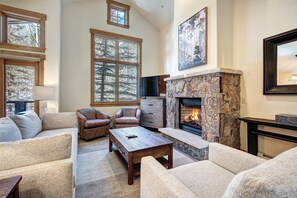 Townhome, 2 Bedrooms | Living area