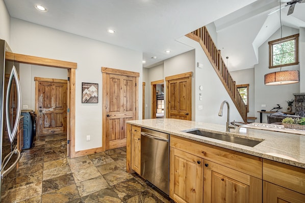 Townhome, 3 Bedrooms | Interior