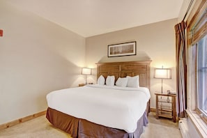 Townhome, 2 Bedrooms | 2 bedrooms, free WiFi, bed sheets