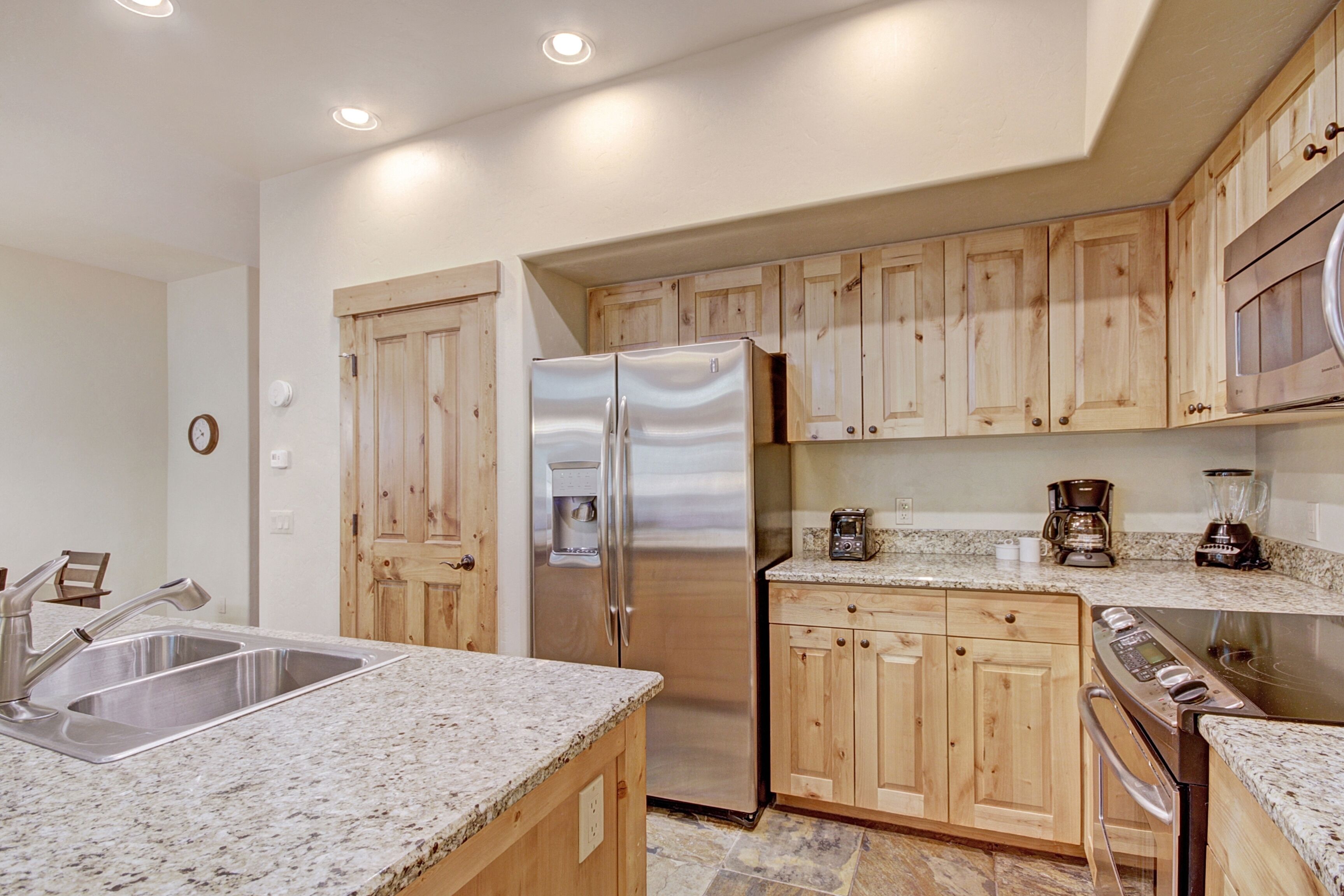 Townhome, 2 Bedrooms | Private kitchen | Full-sized fridge, microwave, oven, stovetop