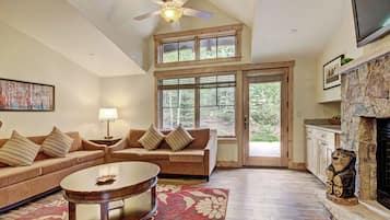 Townhome, 2 Bedrooms | Living area | 42-inch flat-screen TV with cable channels, TV