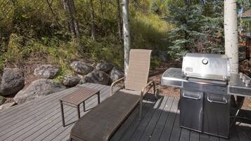 Townhome, 4 Bedrooms | BBQ/picnic area