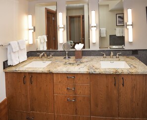Condo, 3 Bedrooms | Bathroom - The Pines 401 (Avon)