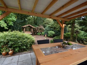 Outdoor dining - Holiday Home in Holten near Holterberg (Holten)