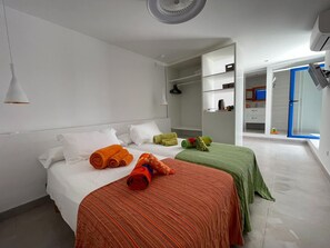 4 chambres, fer et planche à repasser, Wi-Fi