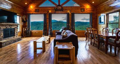 Cabina con increíbles vistas a la montaña Arcade, piscina y mesa Bañera de hidromasaje 2BR / 2BA