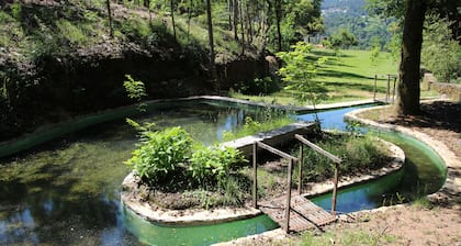 Villa São Sebastião with private natural water pool, Wi-Fi and AC.