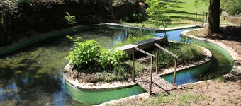 Villa São Sebastião with private natural water pool, Wi-Fi and AC.