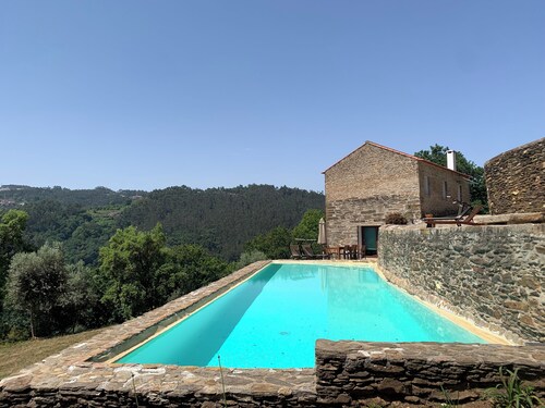 Villa San Sebastian mit Pool und in der Nähe der Natur. schöner Ort