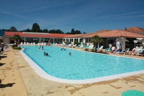 Indoor pool, outdoor pool