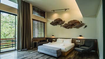 Room, Bathtub, Canal View | Living area | 32-inch flat-screen TV with cable channels, TV