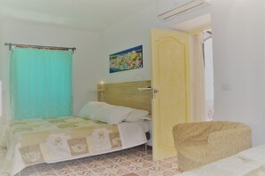 3 makuuhuonetta, silitysrauta/-lauta, Wi-Fi, vuodevaatteet