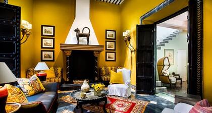 Enchanting 3 Room Duplex Casita With Roof Garden Deck In Centro Merida