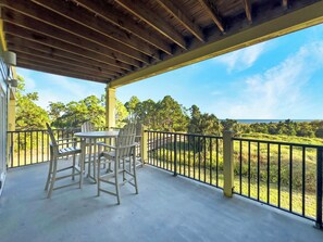 Outdoor dining - Wake up to Waves and Sunshine! Beach Life starts Here (Port St Joe)
