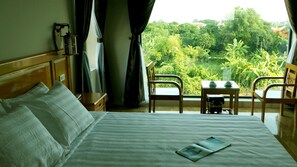 Deluxe Double Room, Mountain View - Ninh Binh Riverside Homestay 2 (Ninh Binh)