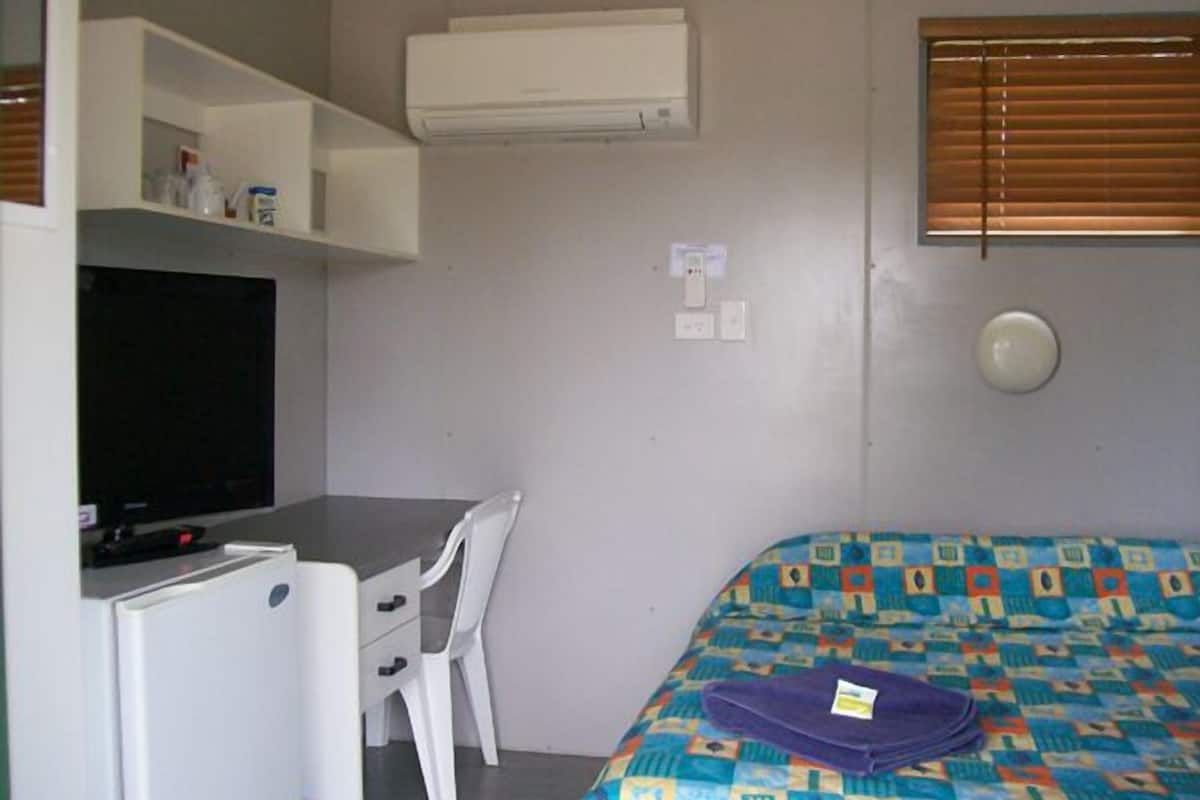 1 bedroom, iron/ironing board, bed sheets