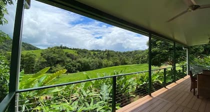 Mena Creek Flower House