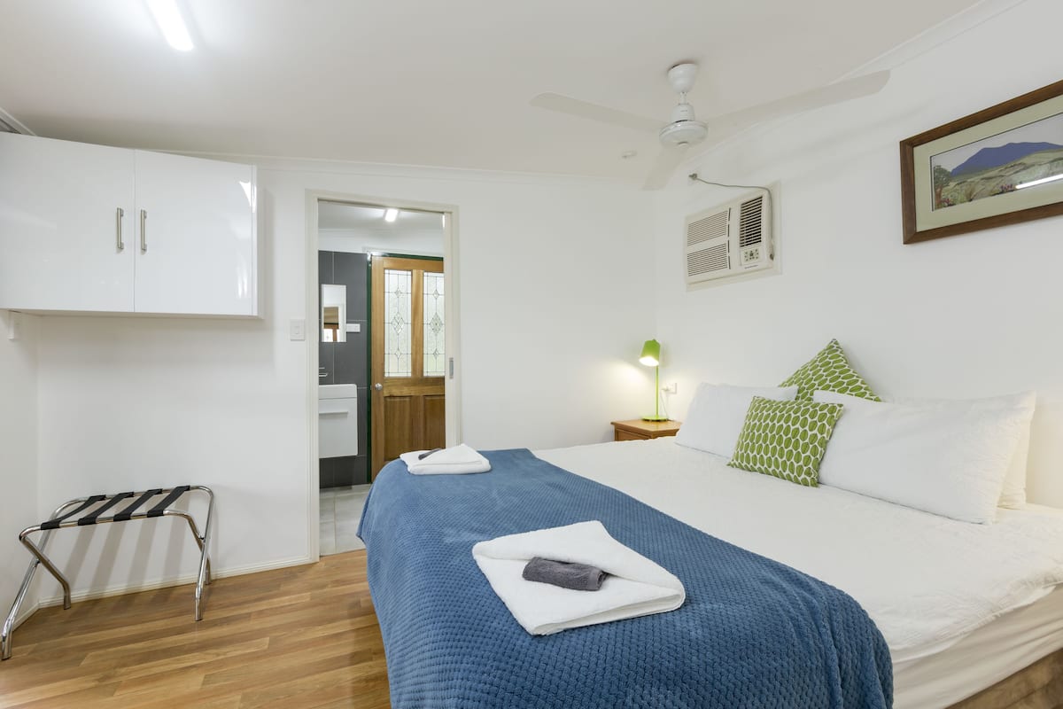 Deluxe Cabin, Accessible | Premium bedding, individually decorated, individually furnished
