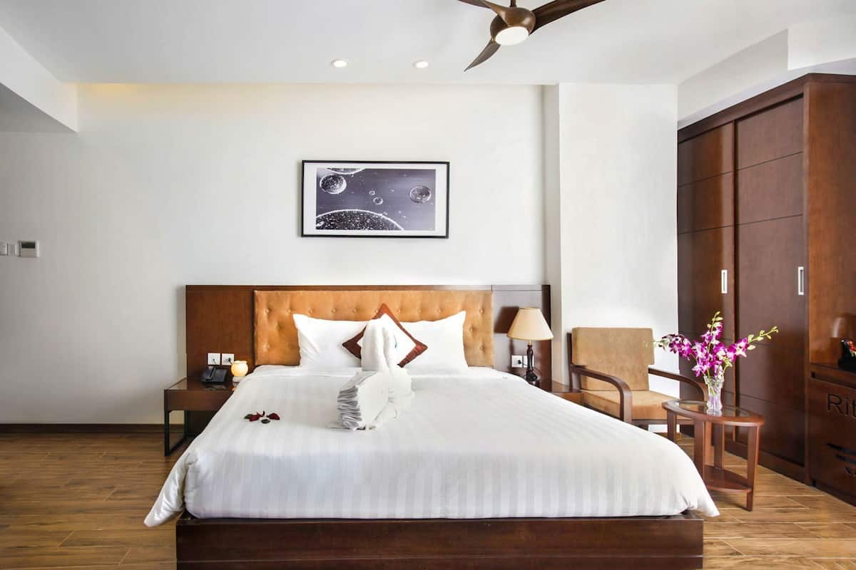 Premium bedding, memory-foam beds, minibar, in-room safe