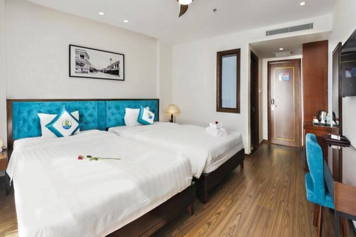 Premium bedding, memory foam beds, minibar, in-room safe