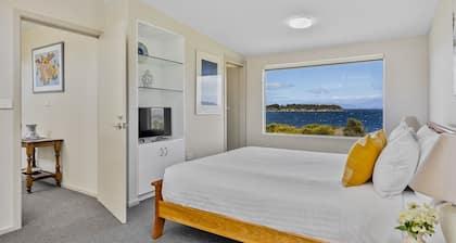 Manfield Seaside Bruny Island