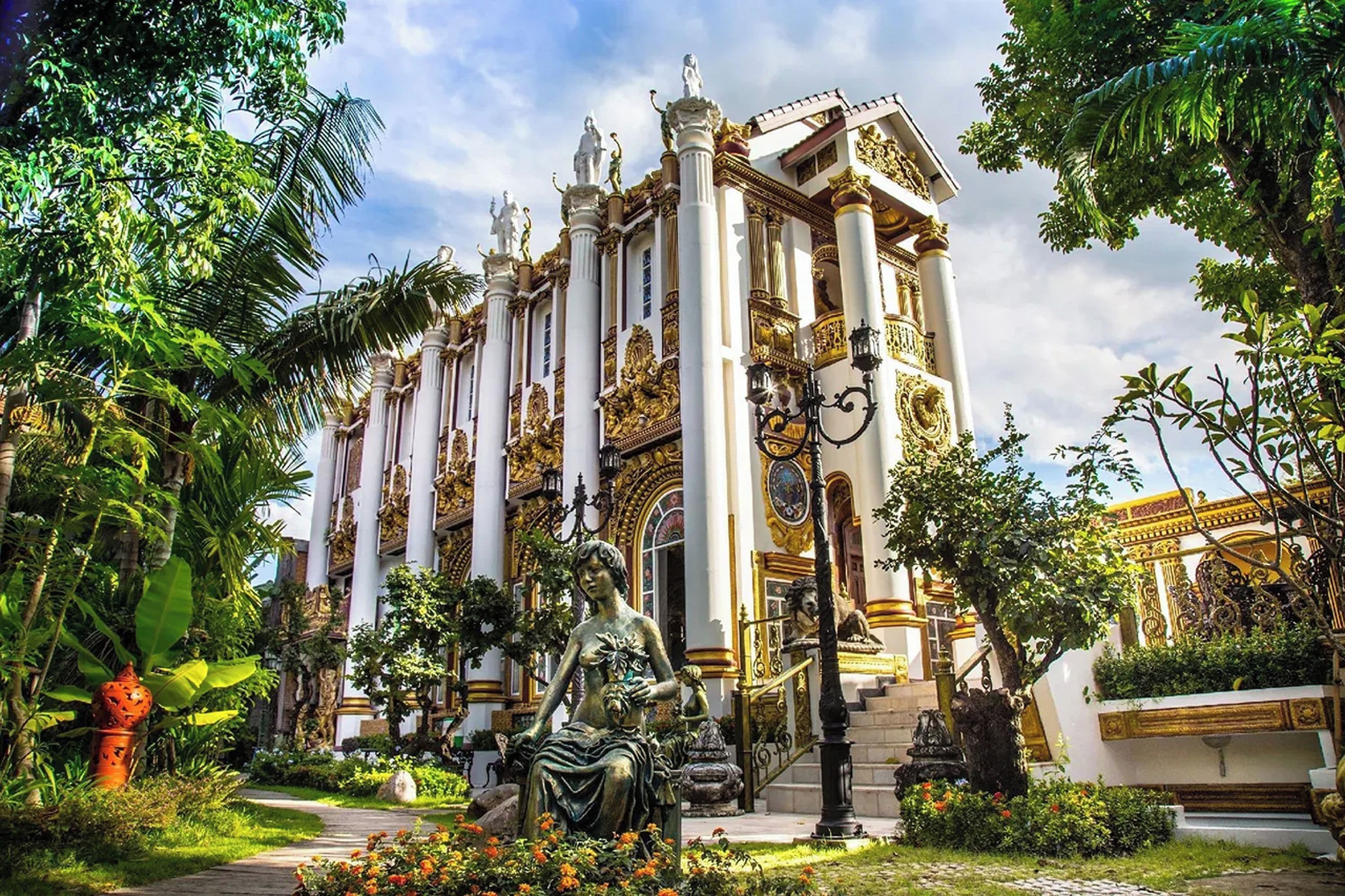 Vista frontal de la propiedad