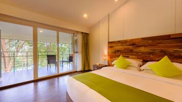 In-room safe, desk, iron/ironing board, free WiFi