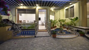 Breakfast, lunch and dinner served  - Nala Veli Villa (Ukulhas)
