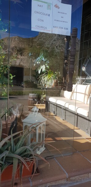 Terrace/patio - Posada Medieval el Manjon (Los Corrales de Buelna)