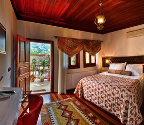 Minibar, in-room safe, desk, free cribs/infant beds - Kale Ici Hotel - Special Class (Bursa)